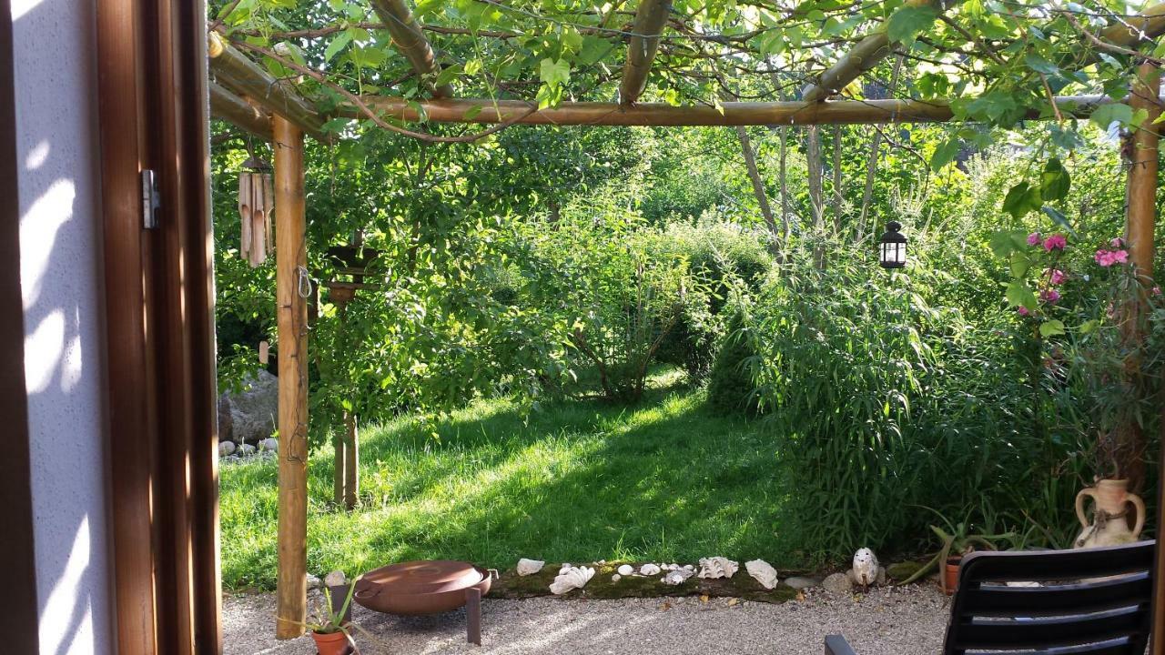Gastezimmer Nahe Wesslinger See エクステリア 写真